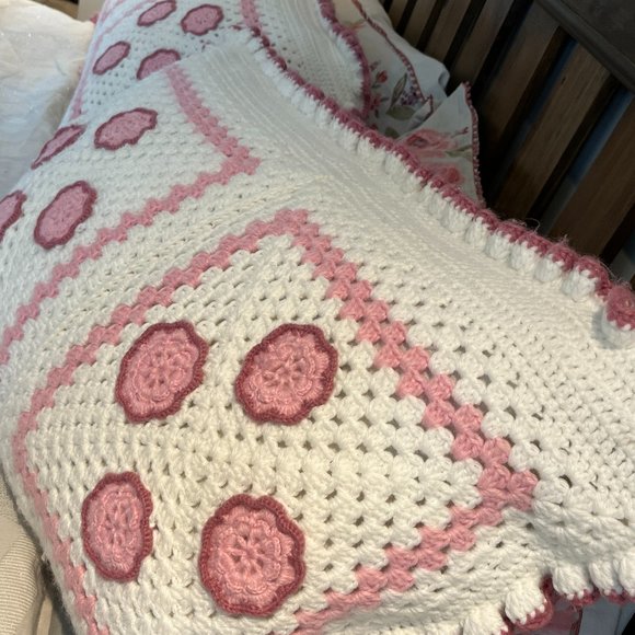 Crocheted Pillow Shams Handcrafted 32 1/2" x 22" Beautiful! King Size - Picture 8 of 9
